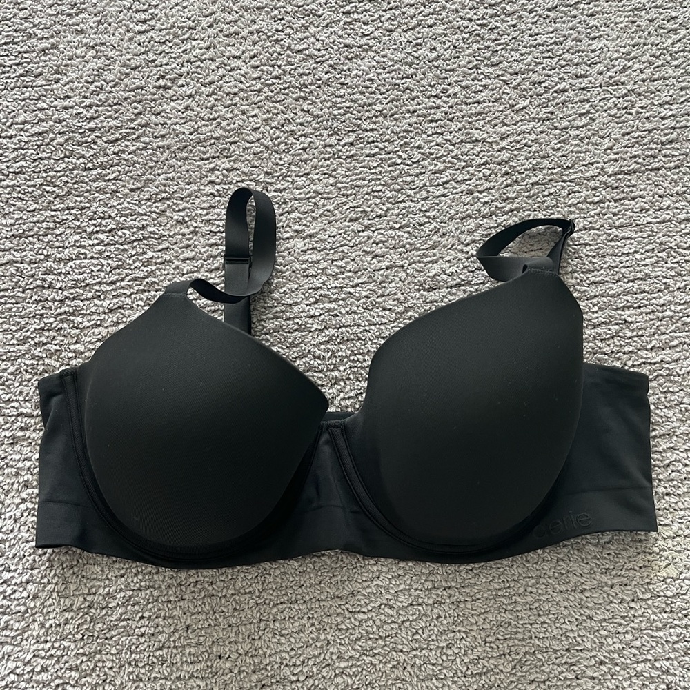 Smoothez Seamless Demi Lightly Lined Bra
